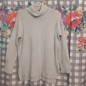 Cozy Cream Catherine Malandrino 100% cashmere Turtleneck Sweater